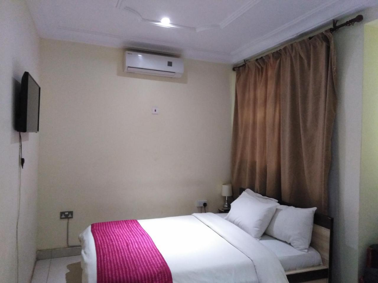 Jobyco Hotel Santeo المظهر الخارجي الصورة