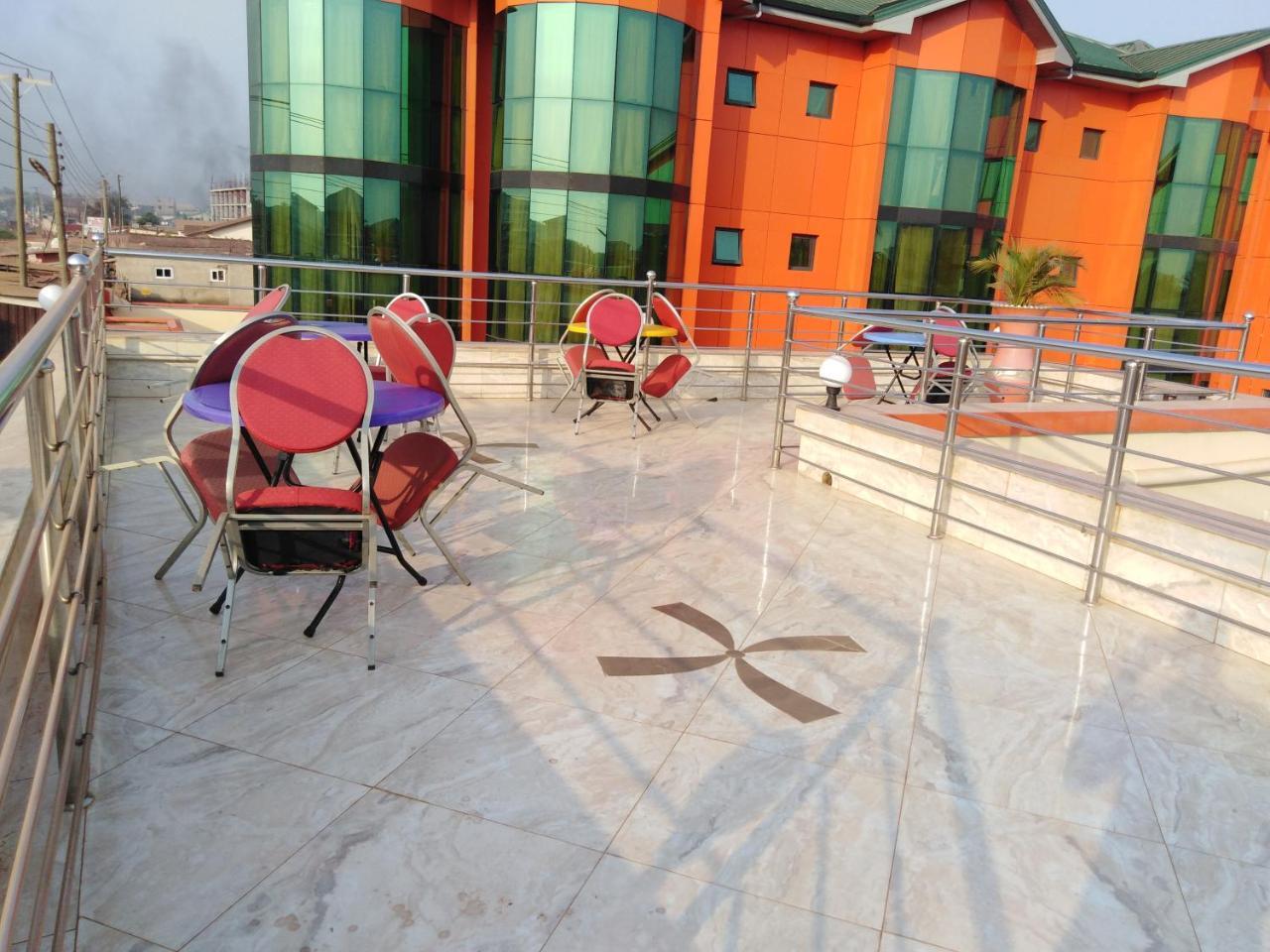 Jobyco Hotel Santeo المظهر الخارجي الصورة